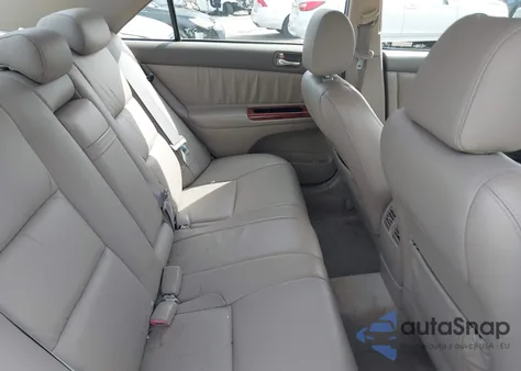 2005 Toyota Camry Le V6/Xle V6 z USA, uszkodzony, nr VIN 4T1BF30K95U085376